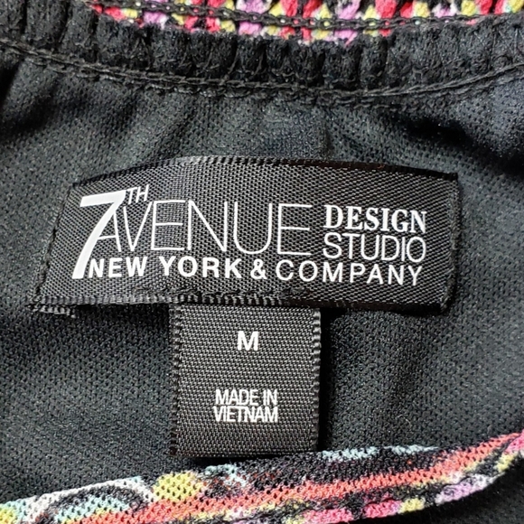 NY&CO Sleeveless Mesh Blouse - Picture 2 of 9